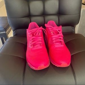 Nike air max hot neon pink